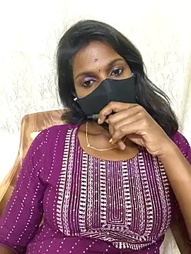 Snapshot of Honey_rosetamil chatting on July 25, 6:05 pm Honey rosetamil online show from July 25, 6:05 pm
