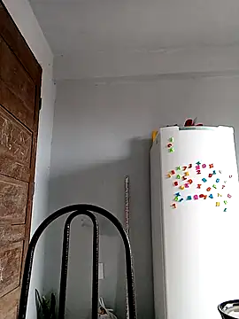 indiazinhabella27 online show from October 31, 11:22 am