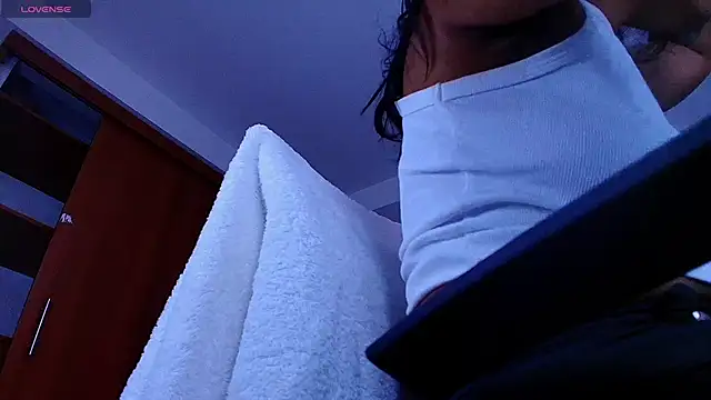 Snapshot of mishell- chatting on November 12, 7:24 pm mishell- online show from November 12, 7:24 pm