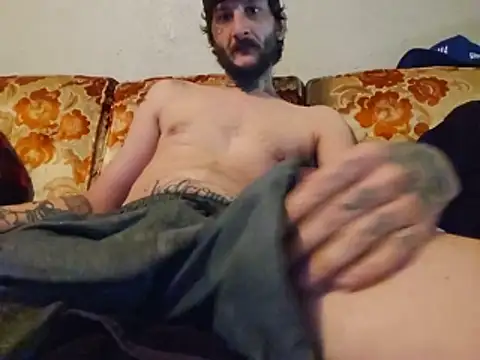 Snapshot of DevG59 chatting on May 21, 11:23 pm DevG59 online show from May 21, 11:23 pm