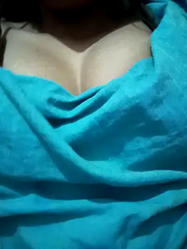 kaviyaponnu0987 online show from February 11, 9:42 pm