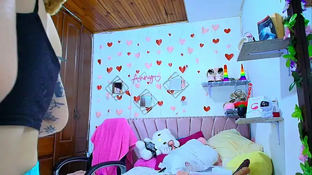 Anny Hurtado online show from November 14, 5:28 am