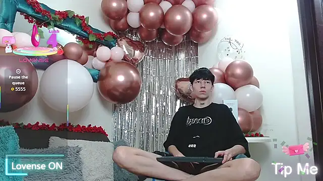 LiamBrown09 online show from February 16, 7:10 pm