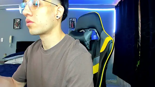 alexgiraldo   online show from September 12, 12:49 pm