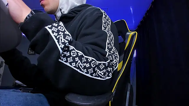 alexgiraldo   online show from October 16, 11:00 am