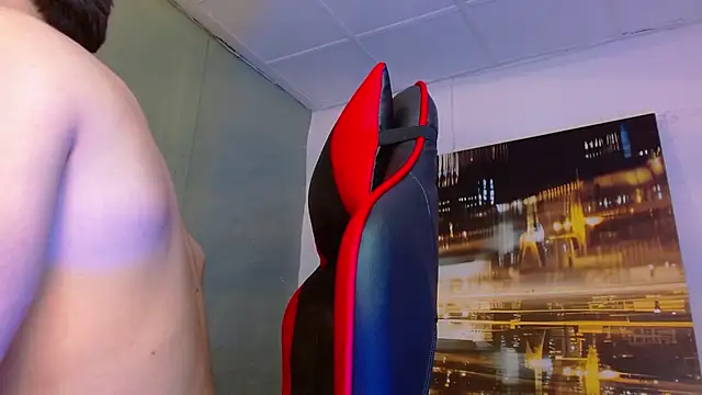 Snapshot of alexgiraldo__ chatting on June 10, 10:30 pm alexgiraldo online show from June 10, 10:30 pm