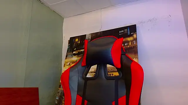 Snapshot of alexgiraldo__ chatting on July 11, 3:42 am alexgiraldo online show from July 11, 3:42 am