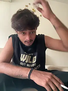 Snapshot of seenu2101 chatting on June 25, 5:34 am seenu2101 online show from June 25, 5:34 am