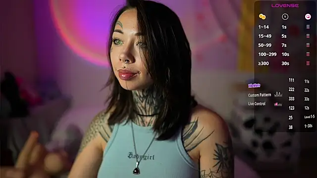 bunnykellyyy online show from July 29, 6:33 am