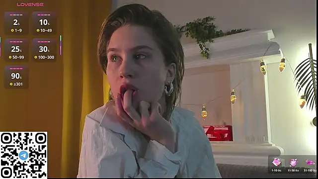 odelynbrower online show from December 18, 4:40 am