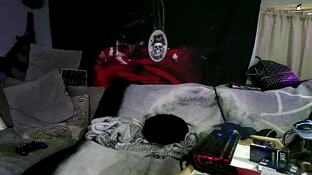 Snapshot of Splash_Queen420 chatting on November 10, 4:44 am Splash Queen420 online show from November 10, 4:44 am