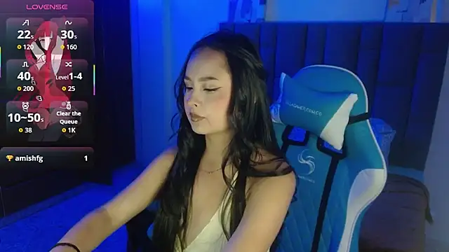 Snapshot of Emma-Flowers chatting on November 3, 7:59 pm Emma-Flowers online show from November 3, 7:59 pm