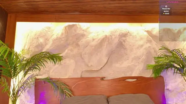 alisonn moon online show from February 18, 10:50 pm