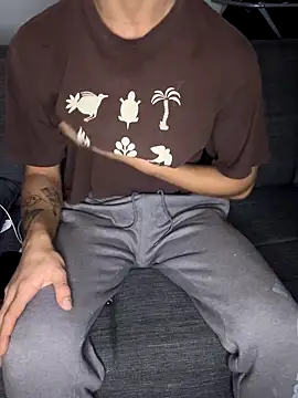 Snapshot of haramnarab chatting on December 4, 2:26 pm haramnarab online show from December 4, 2:26 pm