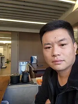 Snapshot of asinmodel chatting on November 9, 4:33 am asinmodel online show from November 9, 4:33 am