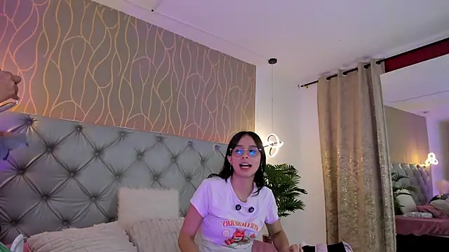 Snapshot of Naughty_Couple83 chatting on May 22, 7:41 pm Naughty Couple83 online show from May 22, 7:41 pm