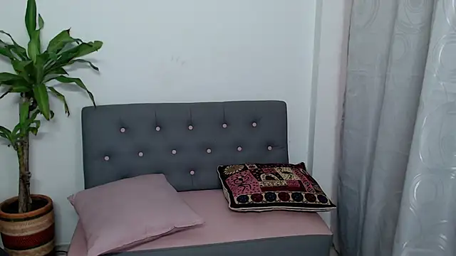 jade nassar online show from November 8, 12:22 am