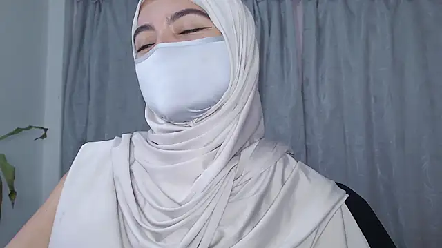 jade nassar online show from April 28, 11:54 pm