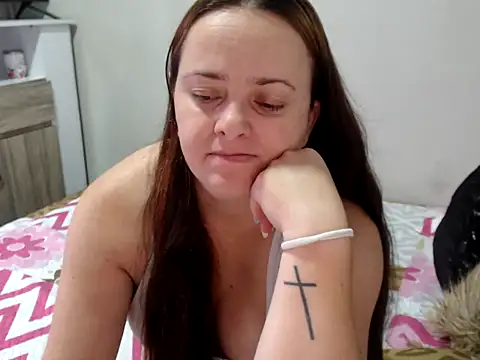 Snapshot of BrianaBarbes chatting on April 13, 11:59 am BrianaBarbes online show from April 13, 11:59 am