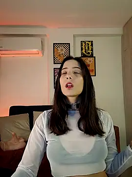 Snapshot of mishelkrave_ chatting on October 18, 1:08 am mishelkrave online show from October 18, 1:08 am