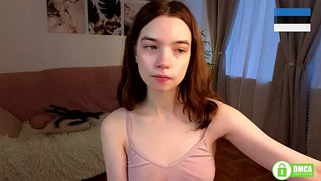 Snapshot of Evi_Brook chatting on November 7, 7:41 am Evi Brook online show from November 7, 7:41 am