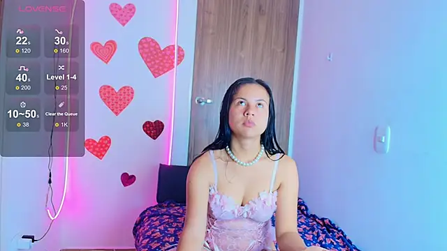 Snapshot of mady_gh chatting on November 13, 10:41 pm mady gh online show from November 13, 10:41 pm