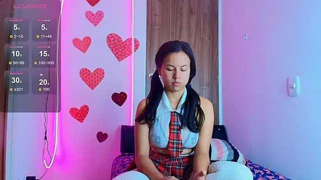 Snapshot of mady_gh chatting on November 15, 10:59 pm mady gh online show from November 15, 10:59 pm