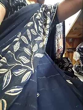 Snapshot of indianhotwife639 chatting on November 27, 8:49 am indianhotwife639 online show from November 27, 8:49 am