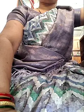 Snapshot of indianhotwife639 chatting on May 21, 6:42 am indianhotwife639 online show from May 21, 6:42 am