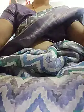 Snapshot of indianhotwife639 chatting on June 25, 5:34 am indianhotwife639 online show from June 25, 5:34 am