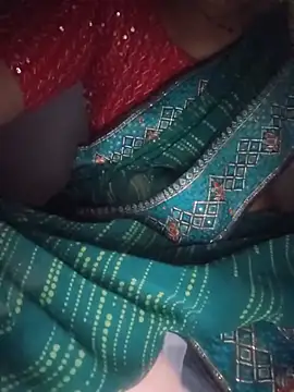 Snapshot of indianhotwife639 chatting on July 8, 5:28 pm indianhotwife639 online show from July 8, 5:28 pm