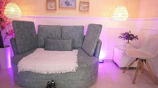 LoonaNyx online show from November 11, 11:32 am