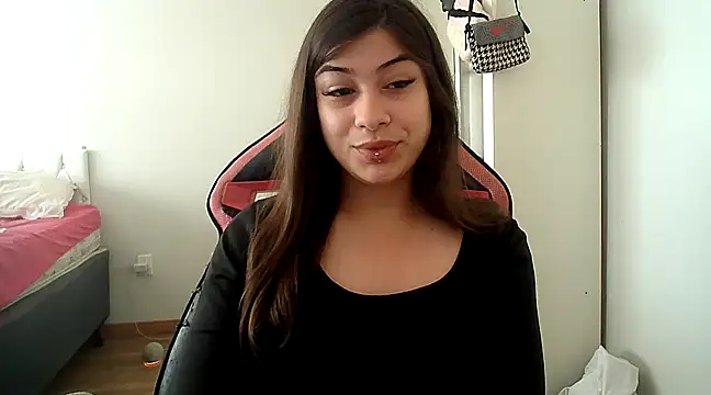 Becca B online show from October 31, 3:13 pm