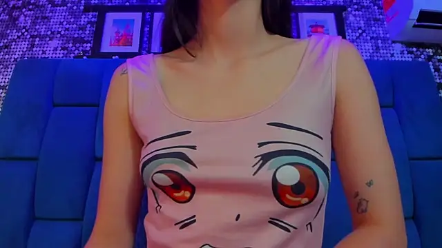 Snapshot of mey_doll chatting on February 10, 12:42 pm mey doll online show from February 10, 12:42 pm