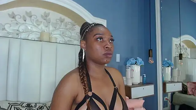 NatashaSilver online show from December 19, 2:46 pm