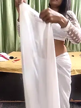 Snapshot of Shalu_G chatting on May 13, 4:26 pm Shalu G online show from May 13, 4:26 pm