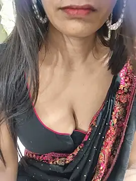 Snapshot of Shalu_G chatting on June 17, 3:53 am Shalu G online show from June 17, 3:53 am