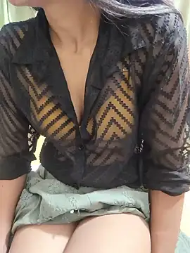Snapshot of Shalu_G chatting on June 24, 1:37 am Shalu G online show from June 24, 1:37 am