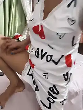 Snapshot of Shalu_G chatting on July 28, 11:39 am Shalu G online show from July 28, 11:39 am