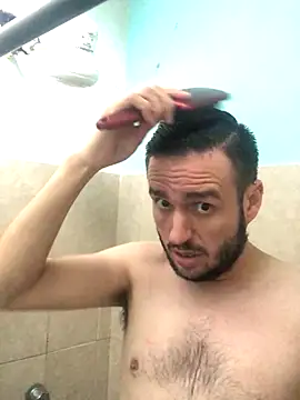 Snapshot of Alexitho25 chatting on September 14, 9:58 pm Alexitho25 online show from September 14, 9:58 pm