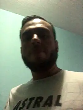 Snapshot of Alexitho25 chatting on September 17, 7:32 am Alexitho25 online show from September 17, 7:32 am