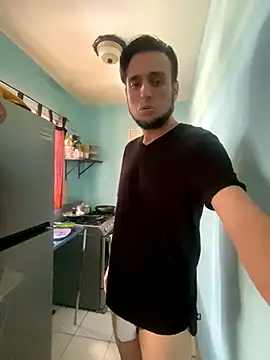 Snapshot of Alexitho25 chatting on October 13, 9:37 pm Alexitho25 online show from October 13, 9:37 pm