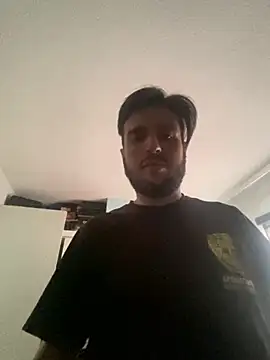 Snapshot of Alexitho25 chatting on November 23, 9:58 pm Alexitho25 online show from November 23, 9:58 pm