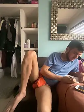 Snapshot of Alexitho25 chatting on November 30, 10:14 pm Alexitho25 online show from November 30, 10:14 pm