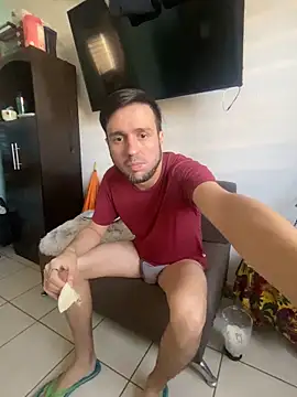 Snapshot of Alexitho25 chatting on December 1, 7:41 pm Alexitho25 online show from December 1, 7:41 pm