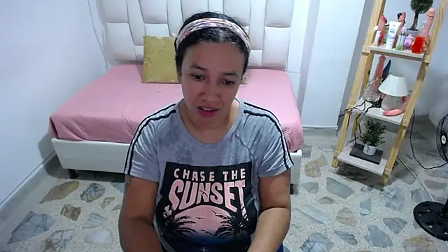Snapshot of michel_rous_ chatting on May 28, 7:11 pm michel rous online show from May 28, 7:11 pm