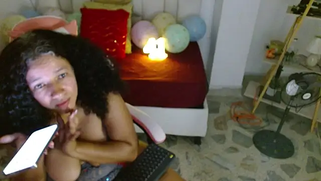 Snapshot of michel_rous_ chatting on July 28, 4:05 pm michel rous online show from July 28, 4:05 pm