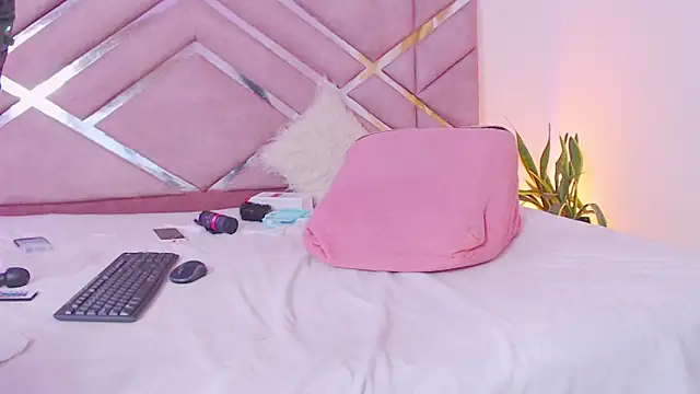 sofia 07 online show from September 19, 11:16 pm