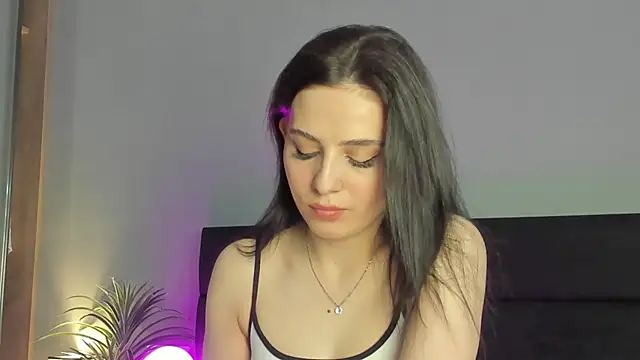 Snapshot of Forever_Smiler chatting on November 13, 9:41 am Forever Smiler online show from November 13, 9:41 am