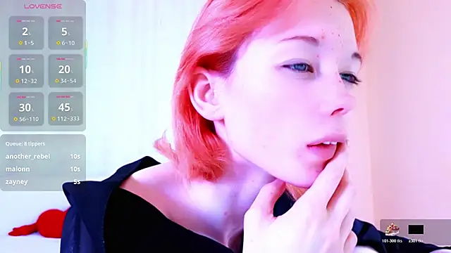 Snapshot of Kiara_Dream chatting on May 18, 4:07 am Kiara Dream online show from May 18, 4:07 am